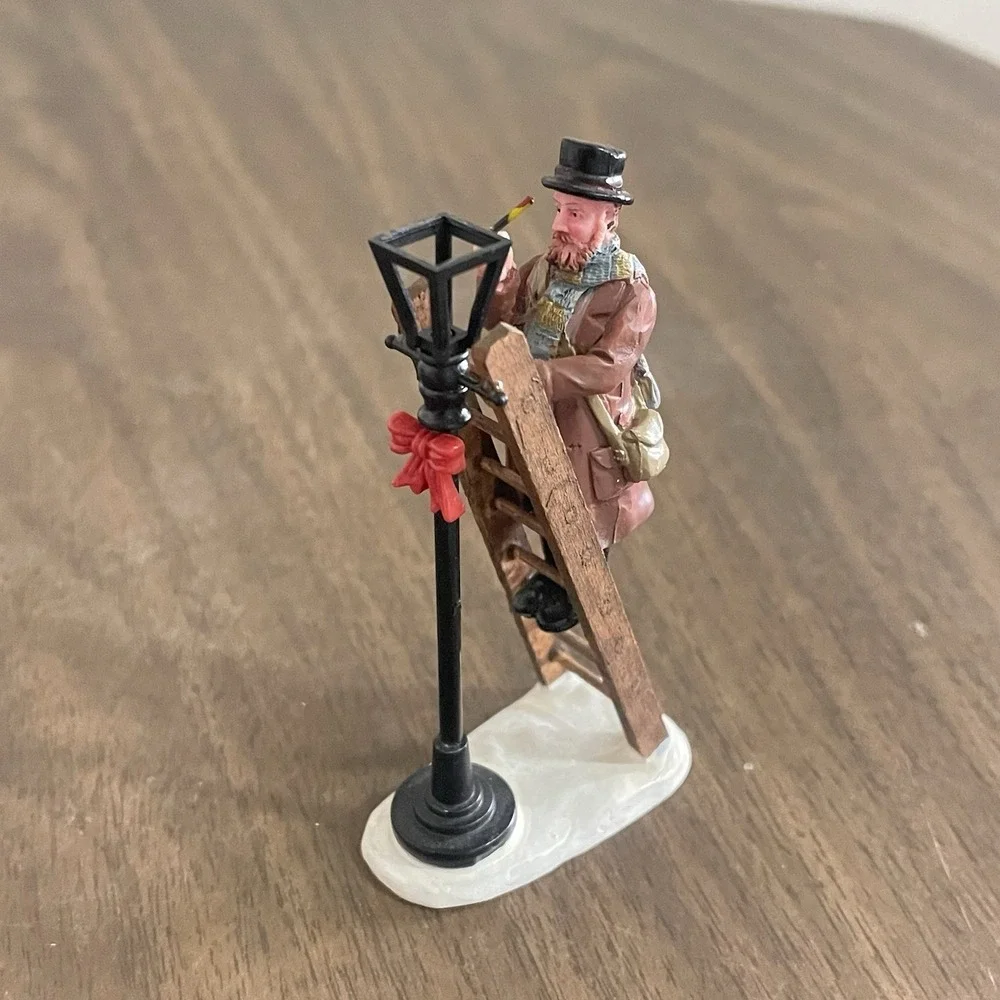 Lemax‎ Dept 56 Village Collection Lamplighter Repair Man #62327 Figurine
